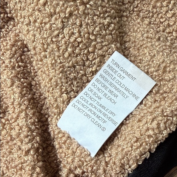 Rock Your Baby Black Hoodie with Gold Details and bear ears 12-18 months baby - Picture 4 of 10